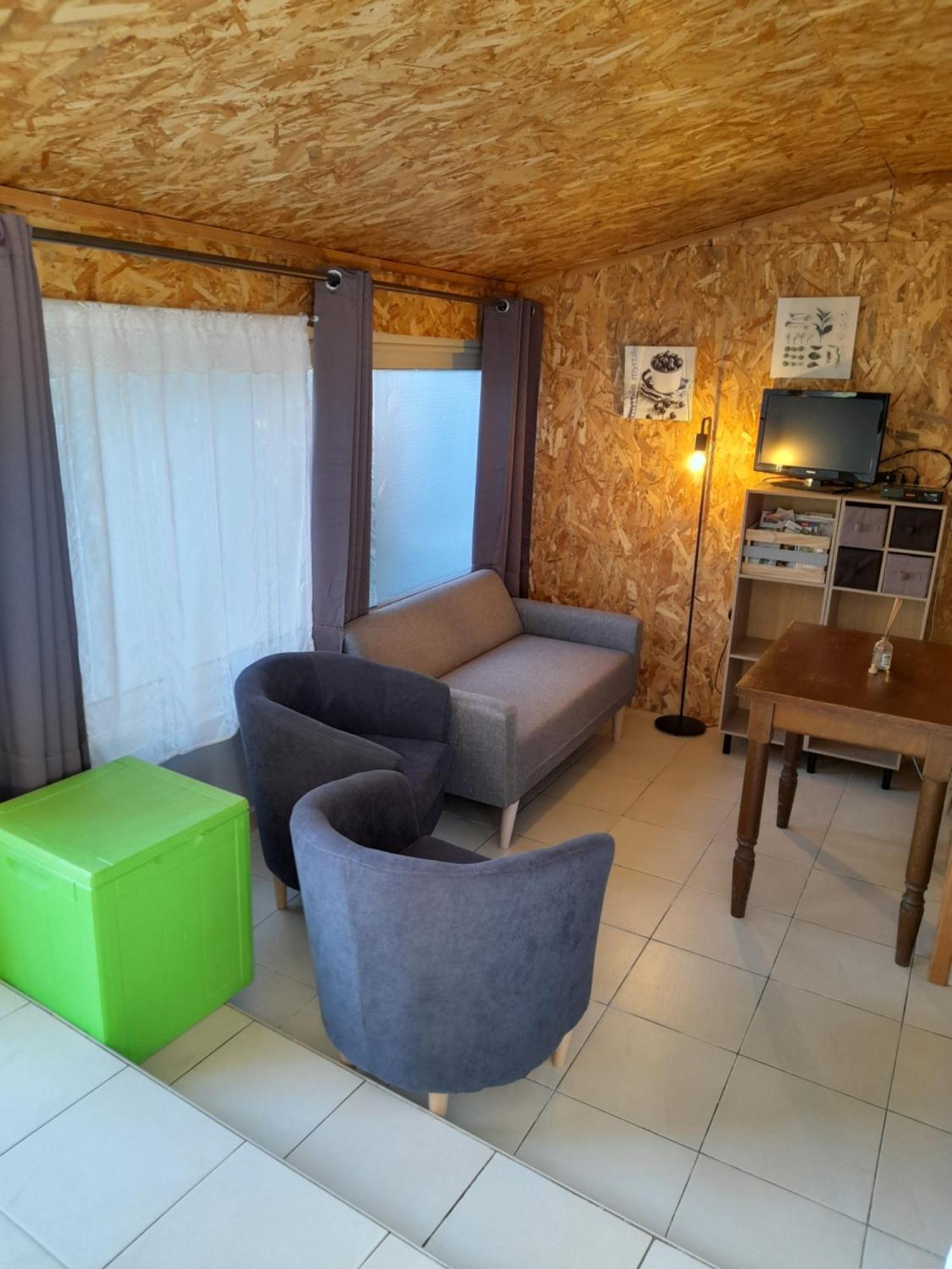 Chambres D'Hotes Chez Cecile A Lagnes Eksteriør billede